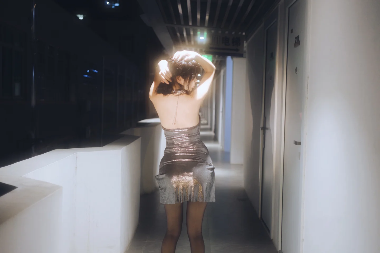 Tina很妖孽呀 - No.037 夜色连衣裙 [37P-110MB] tg@simisebaisi 【丝足阁】015.webp